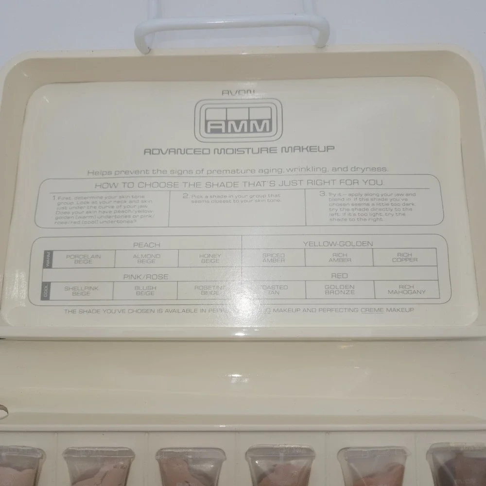 Vintage Avon AMM Advanced Moisture Makeup Demonstrator w Foundation Shade Kit Av